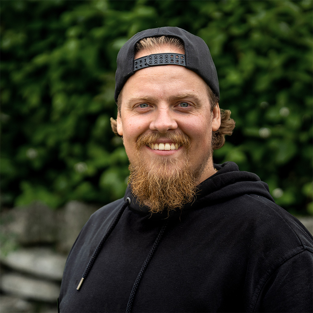 kontakt oss
