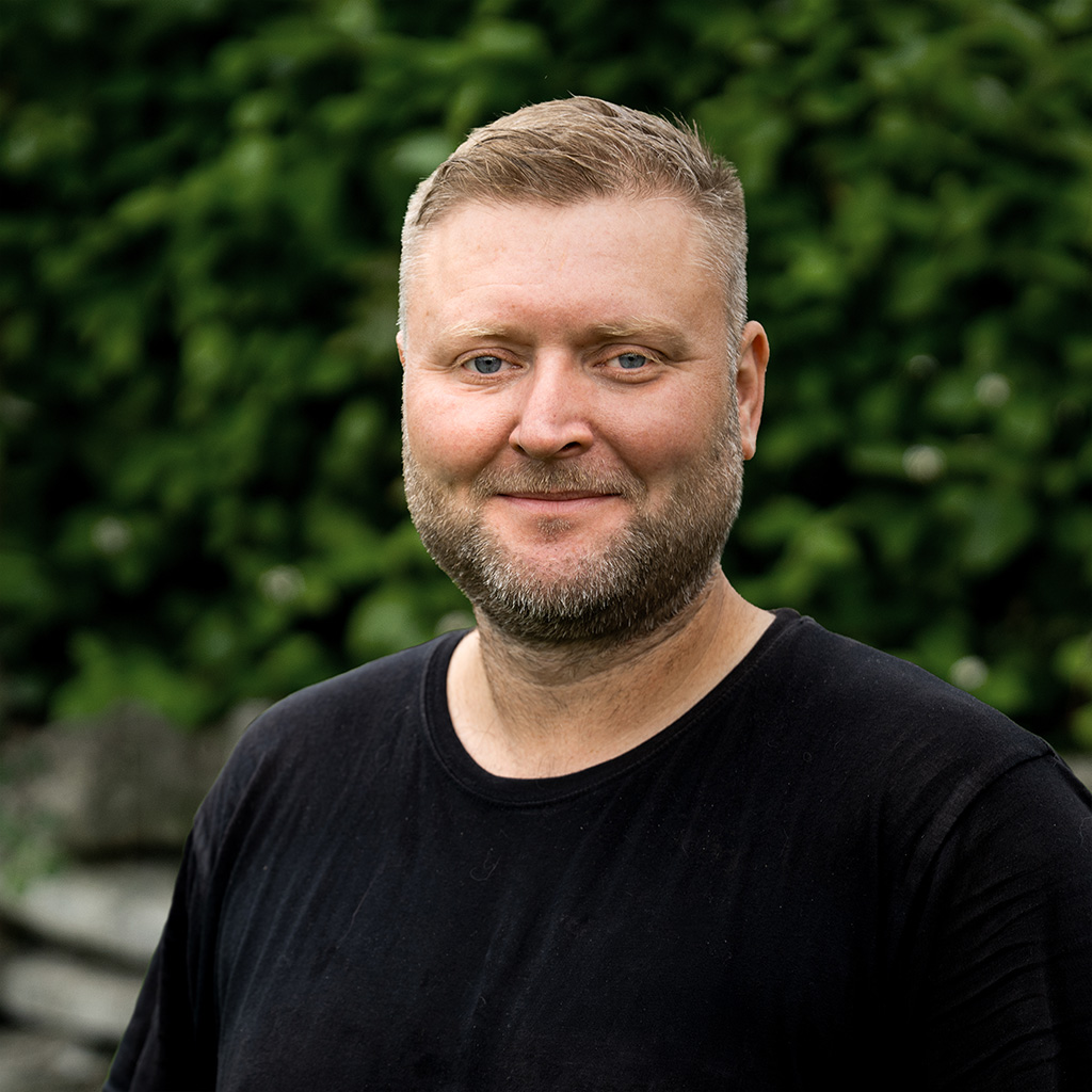 kontakt oss